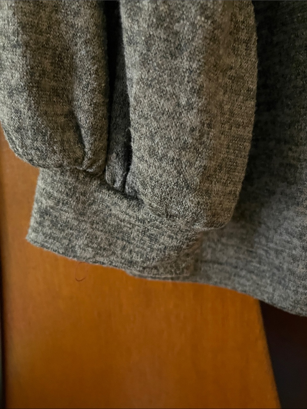 BiBi Three-Tone V-Neck Pullover-Rust-Oatmeal-Charcoal w/Long Cuff Sleeve-Pocket - Picture 9 of 10